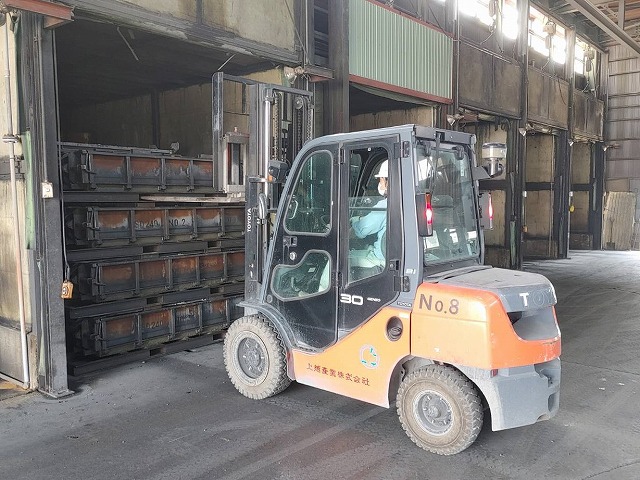 U���a�@�{��������